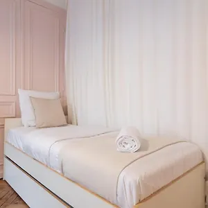 lille-hypercentre-splendid-2bedroom-flat-5person.lillehotels.org/